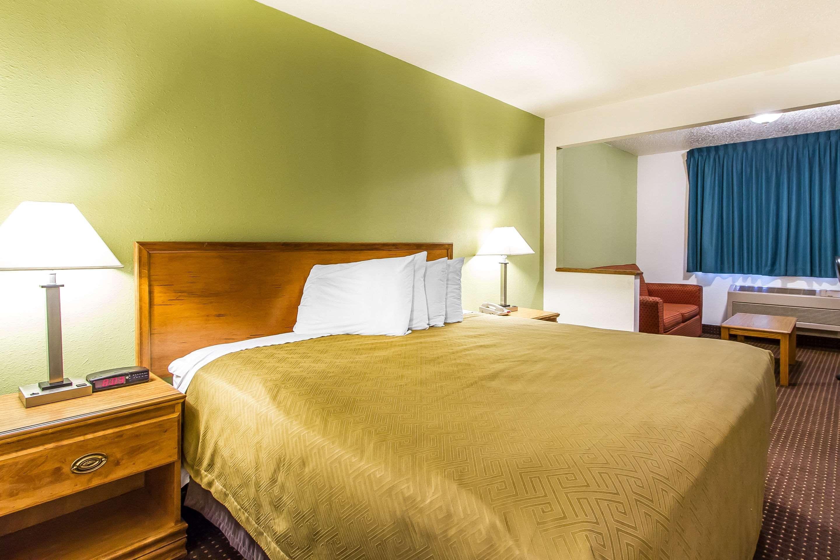 Econo Lodge & Suites Pekin Eksteriør billede