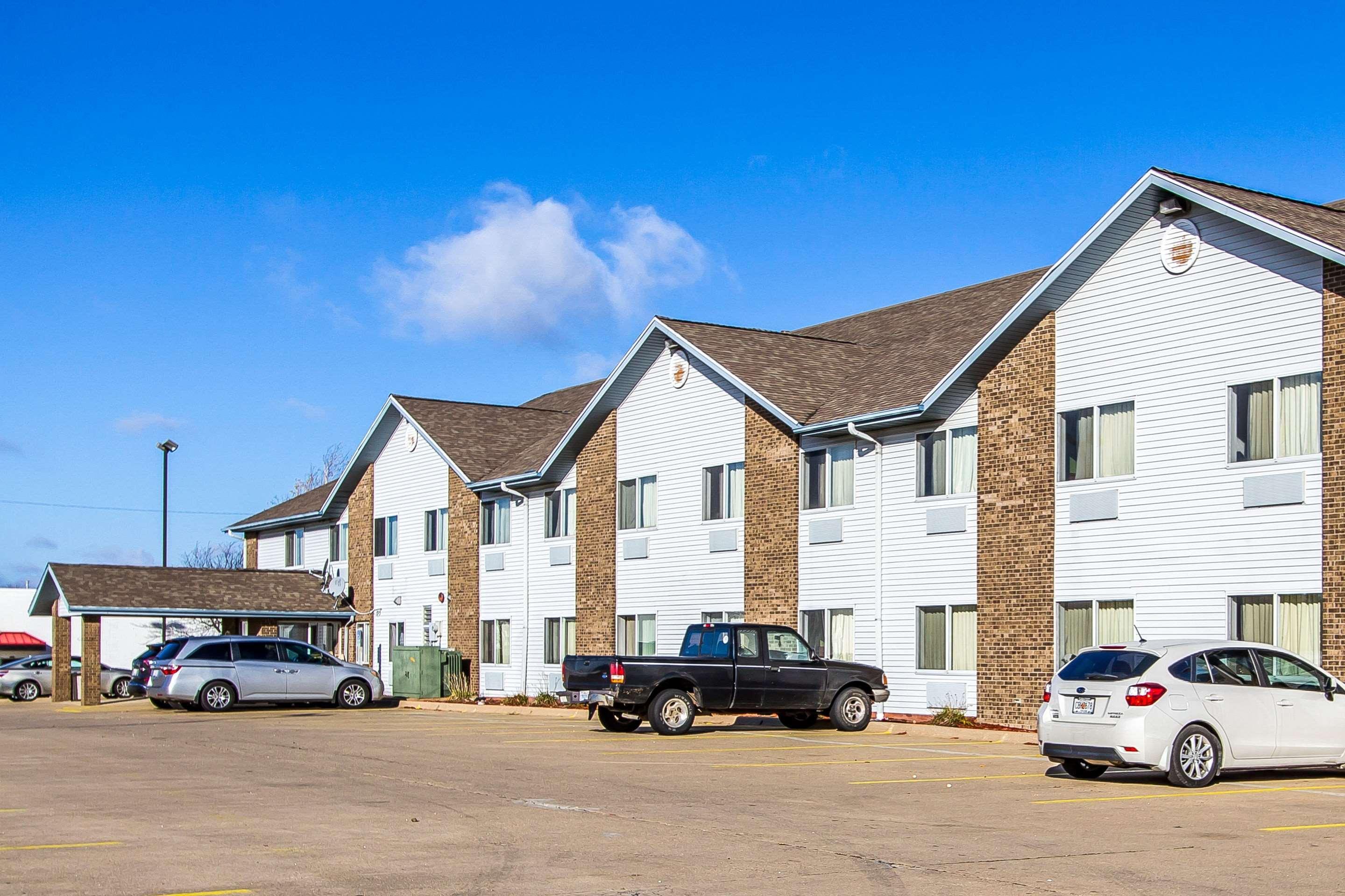 Econo Lodge & Suites Pekin Eksteriør billede