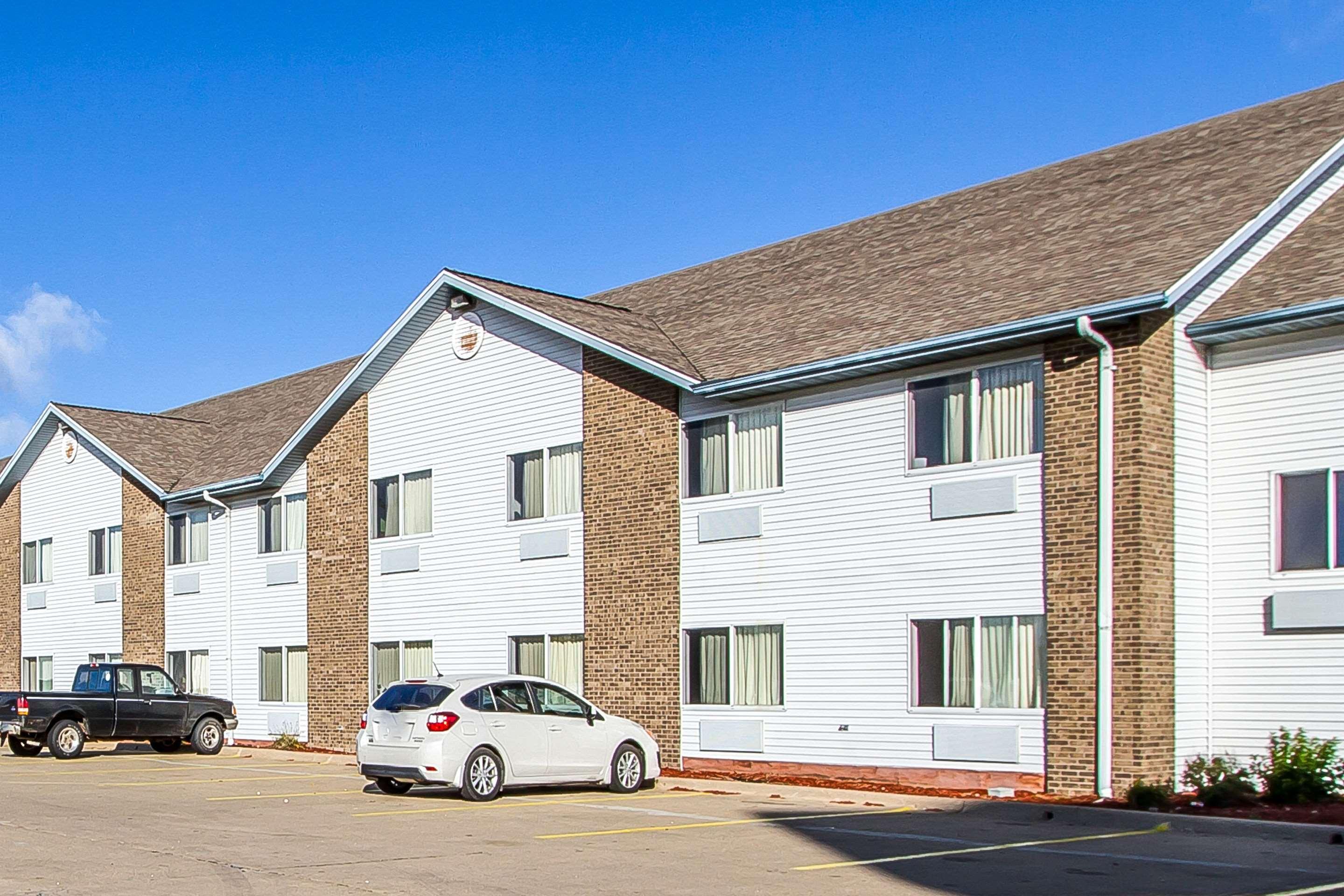 Econo Lodge & Suites Pekin Eksteriør billede