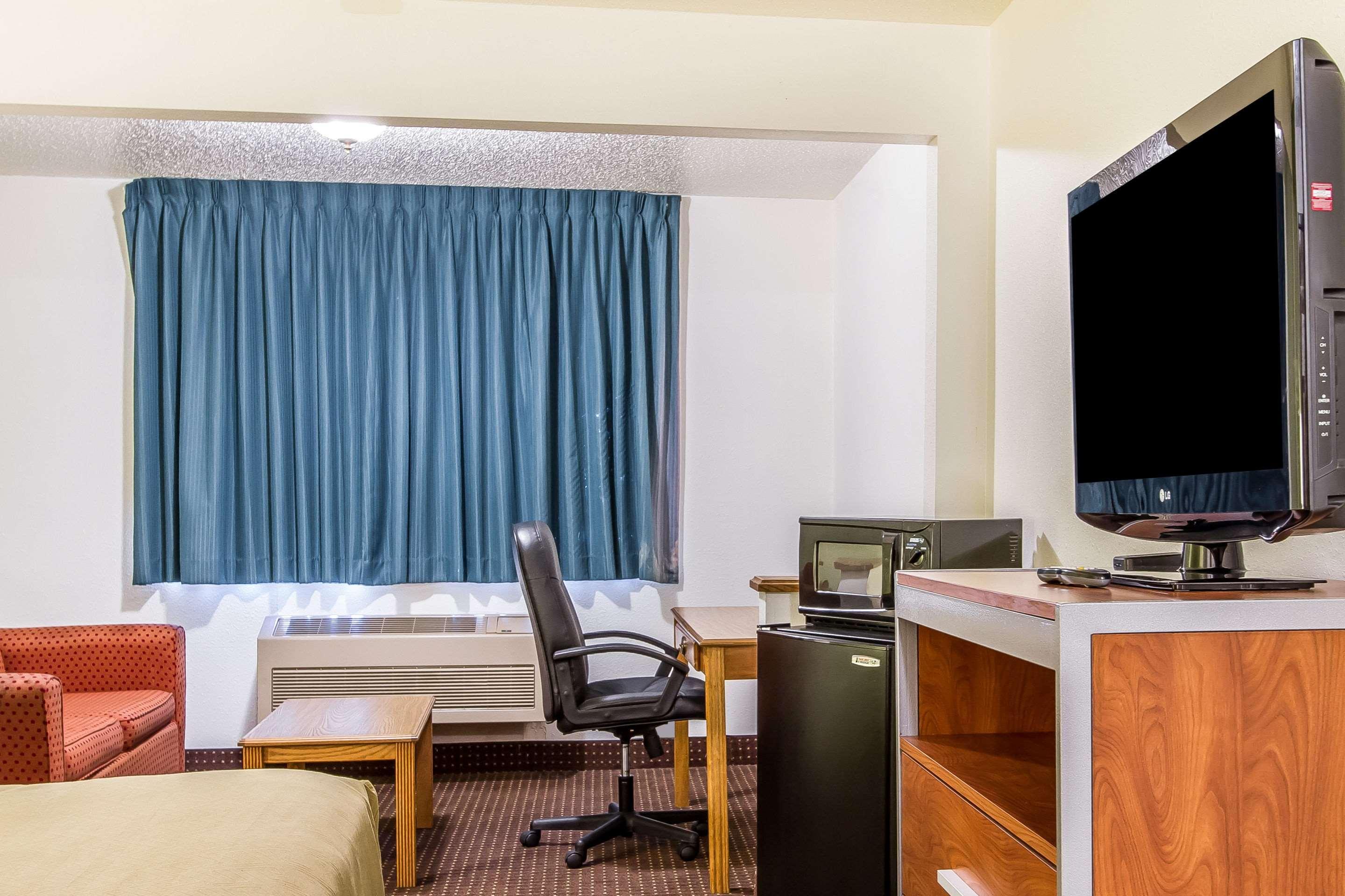 Econo Lodge & Suites Pekin Eksteriør billede
