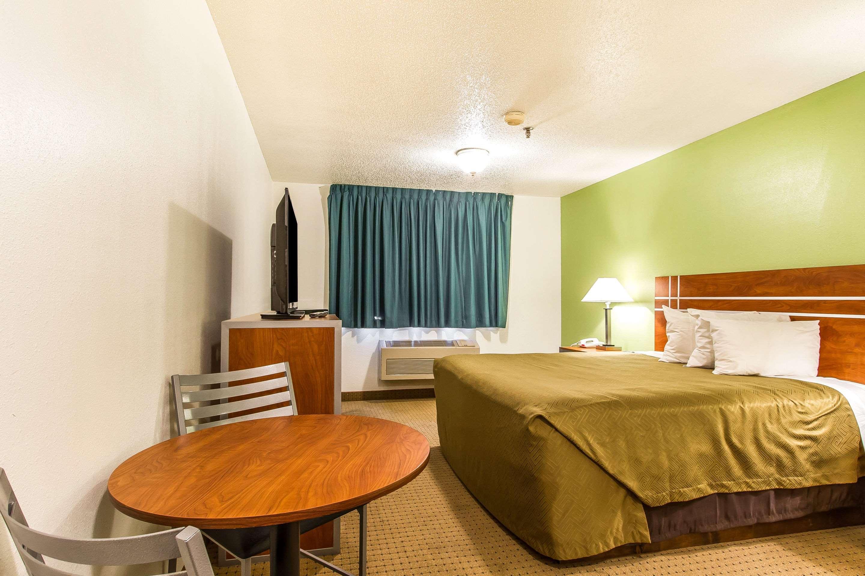 Econo Lodge & Suites Pekin Eksteriør billede