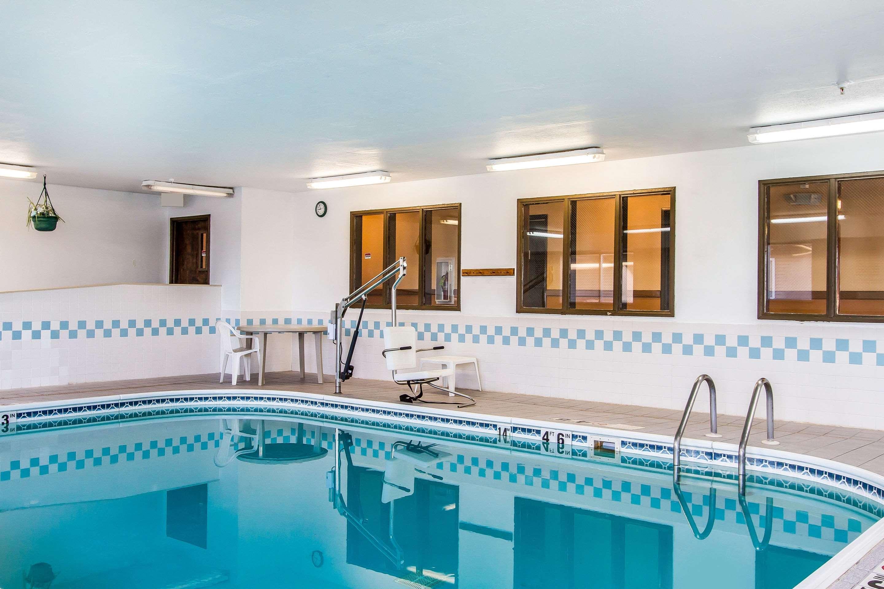Econo Lodge & Suites Pekin Eksteriør billede